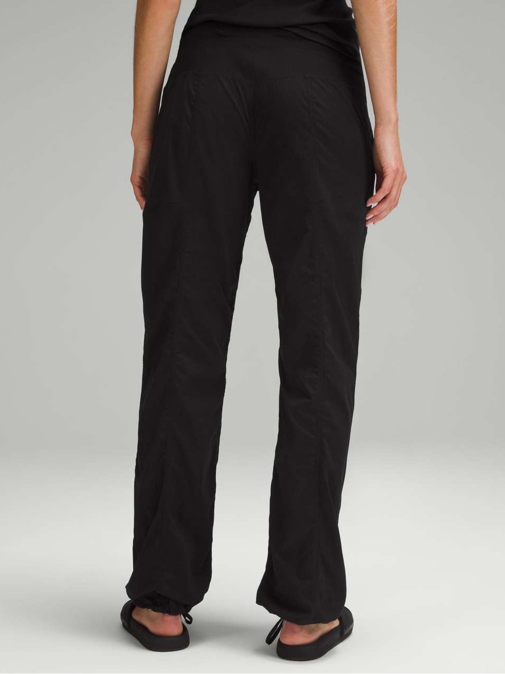 Lululemon Dance Studio Mid Rise Pants Short Black Size 2 Activewear Athleisure - Picture 2 of 12